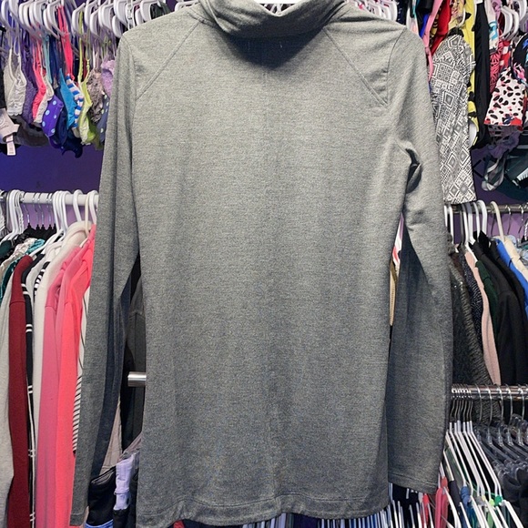 Maurice’s size Small Like new grey turtle neck button up poncho style sweater - Picture 8 of 11